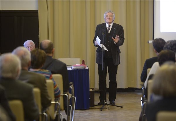 Csütörtökön tartották a Százak Tanácsának tanácskozását az egészségügy helyzetéről Budapesten