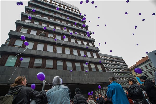 Tüntetés a magyar egészségügyért! - Demonstráció Budapesten