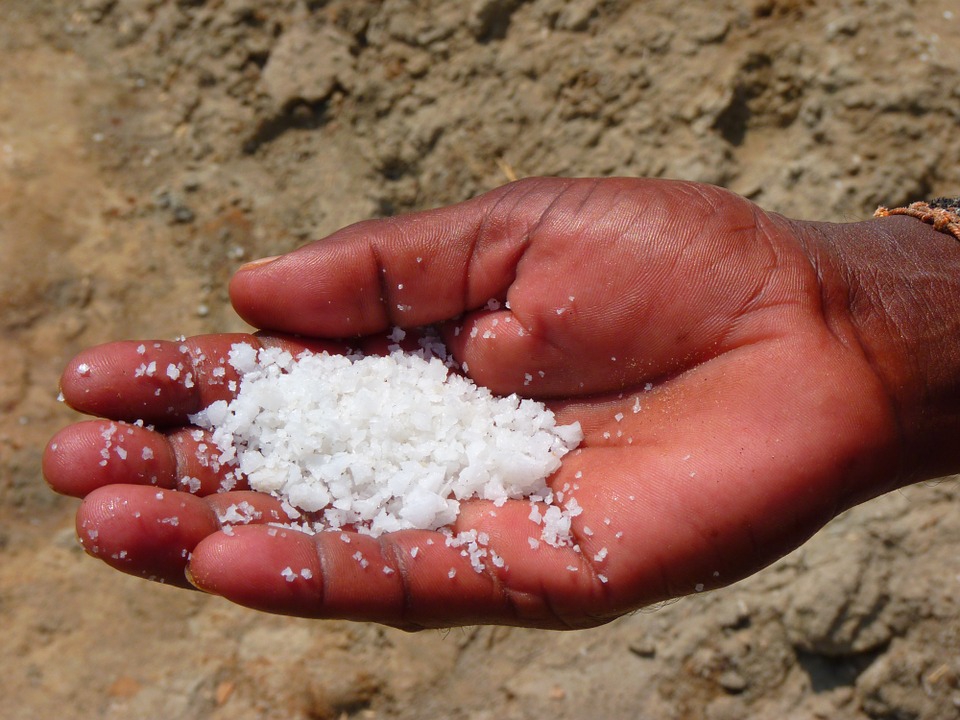 Mennyi a napi ideális sóbevitel?